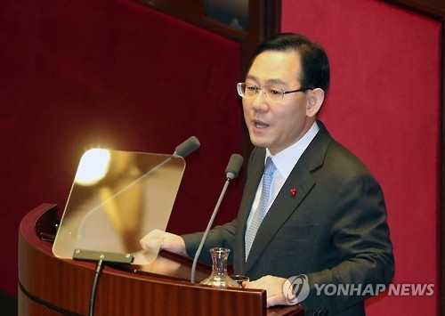 주호영 "文 토론불참은 '부자몸조심'…공개토론 응하라" - 1