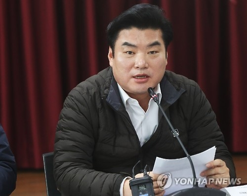 원유철 "말폭탄 그만하고 미사일 사거리 1천㎞로 늘려야" - 1