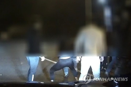 집단 난투극 현장.