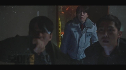 '19금'이라지만…OCN 주말극 '보이스' 폭력 과잉 빨간불 - 2