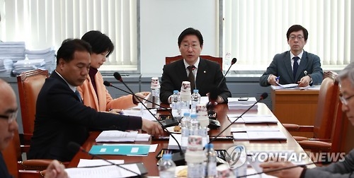 법사위 소위, 여야 감정싸움에 상법 개정 논의 파행 - 1