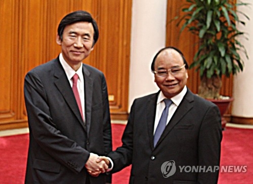 윤병세 외교부 장관, 베트남 총리 예방