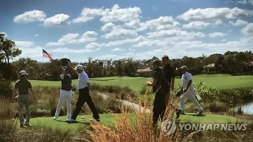 지난 2월 트럼프 대통령-아베 신조 일본 총리 '골프 회동'