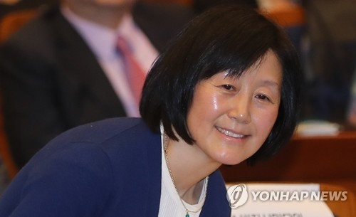 安부인 김미경, '비서 사적업무'에 "제 불찰, 고개숙여 사과" - 1