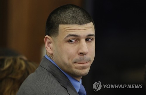 일부 무죄를 받고 눈물 흘리던 에르난데스