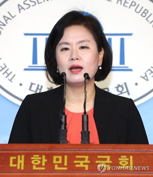 安측, 한국당 경남도당 '인공기 합성' 논란에 "洪 후보사퇴해야" - 3