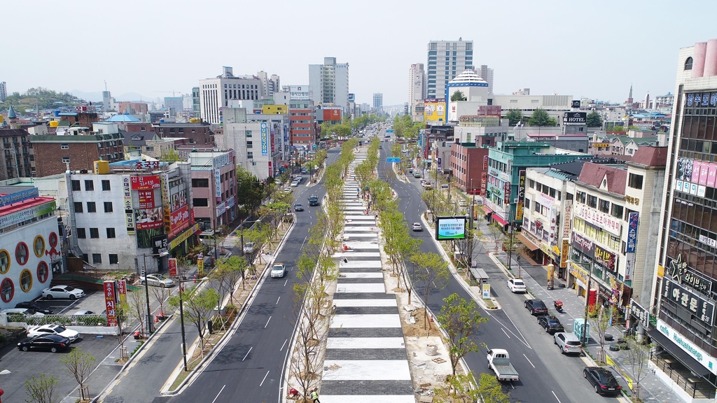 전주역쪽에서 본 '첫 마중길'