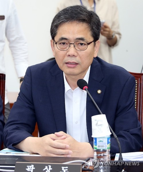 곽상도 "김이수 부인, 주말농장 위탁경영…농지법 위반" - 1