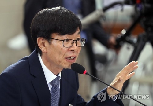 김상조 후보자 무사 통과냐 '1호 낙마'냐…여야 대치 - 1