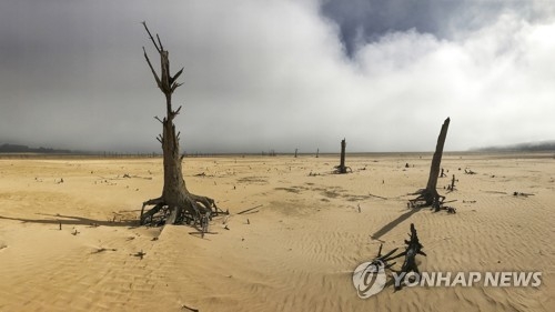 말라버린 댐