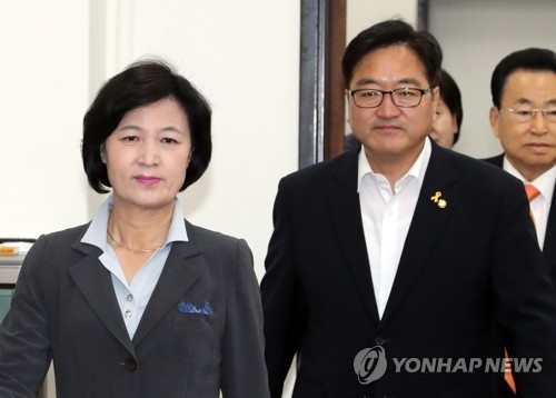 민주, 슈퍼 수요일 긴장 속 "결정적 한방 없었다" 여론전(종합) - 1