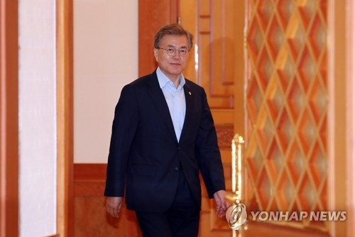 文대통령 "진정성있는 협치가 최선…각당 정상회담 수행단 제안"(종합) - 3