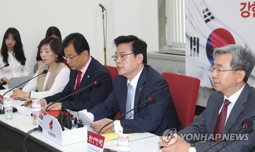 정우택 "장관후보 9명이 대선공신…대통합 어디 갔나" - 1
