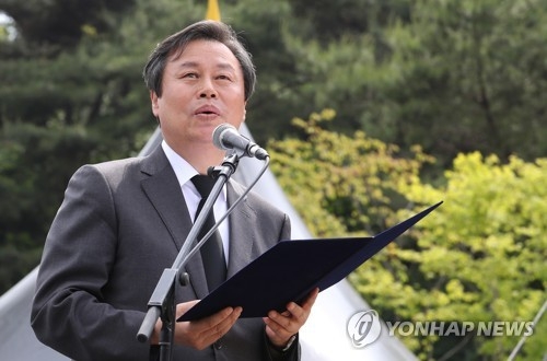 도종환 "지난 정부 과오 복기해 문화부 철저히 쇄신" - 1