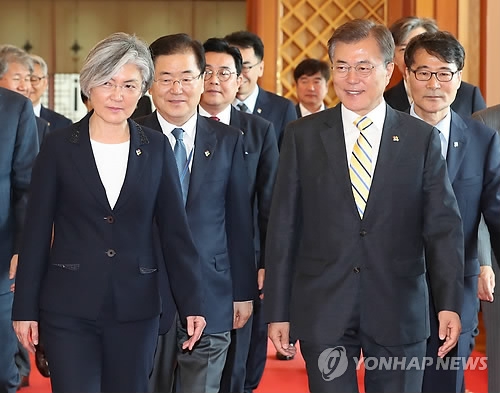 강경화 "외교부 조직문화 크게 바꿔야…인적구성 다양화"(종합) - 1
