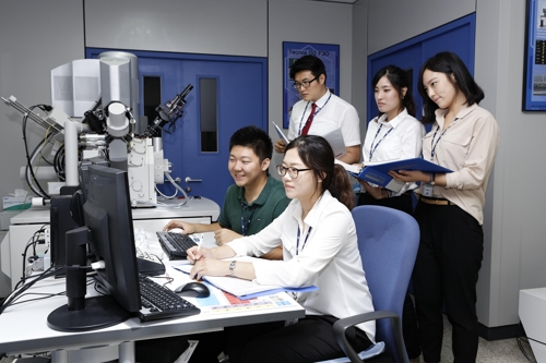 기업 인턴에 참여한 울산대 학생들