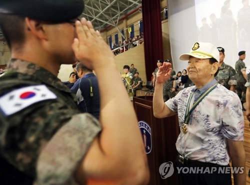 "대한민국 잘 지켜다오" 손자에게 건넨 팔순 노병의 명령 - 1