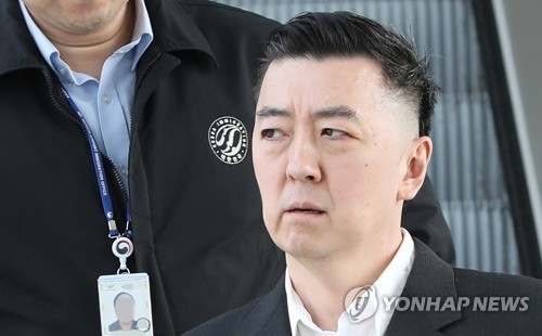 한국 떠나는 김경준 전 BBK투자자문 대표