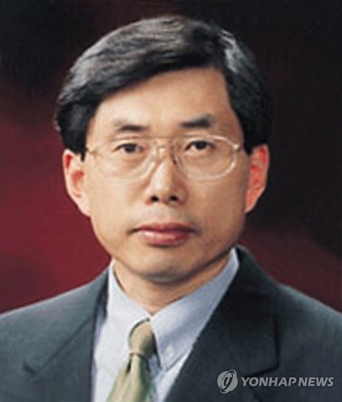 법무부 장관 후보자에 내정된 박상기 연세대 교수