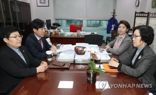 환노위 여야 간사들. 왼쪽부터 임이자, 하태경, 한정애, 김삼화 의원