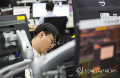 코스피 바닥은?…2,300선 "위태" vs "버틸 것"(종합2보) - 3