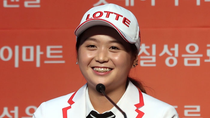 최혜진, 롯데와 2년 12억 계약…역대 신인 최고 대우 - 1