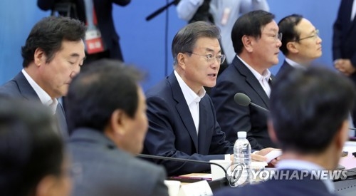 문 대통령, 산업ㆍ환경ㆍ국토 핵심정책 토의