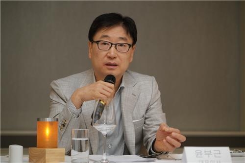 윤부근 삼성 사장 "선단장 없는 배…무섭고 두렵다" - 1