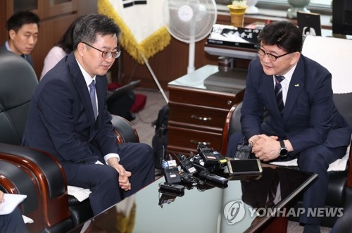 김동연 경제부총리와 정서영 한교연 대표회장