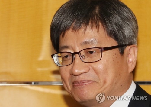 與 "文대통령 고뇌 이해해야…野 화답하라" - 1