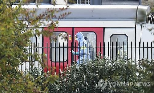 런던 지하철테러 두번째 용의자 체포…'외로운 늑대'는 아닌듯(종합) - 3