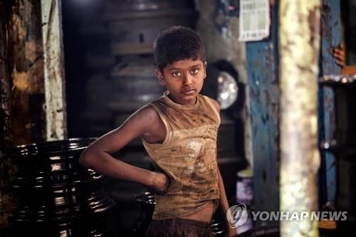 "세계 4천만 명 '현대판노예'…노동 시달리는 어린이 1억5천만" - 1