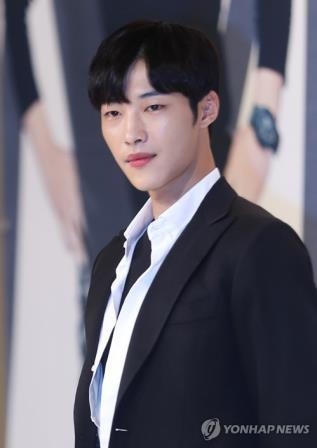 우도환