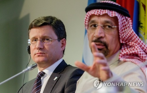 칼리드 알 팔리 사우디 석유장관(오른쪽)