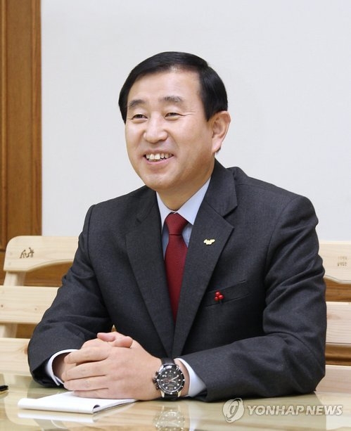 조길형 충주시장 재선 도전…"시민 비전 모아 꿈 이루겠다" - 1