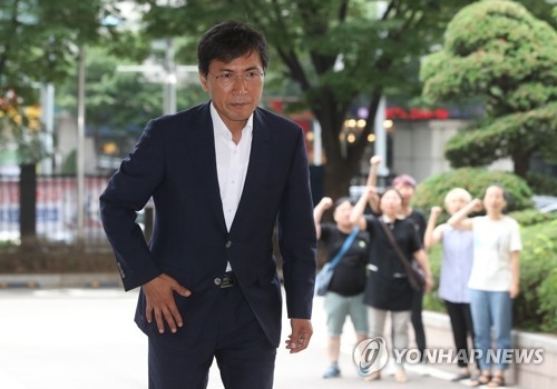 "김지은, 안희정을 아이돌 바라보듯…팬심·존경심 있어" - 1