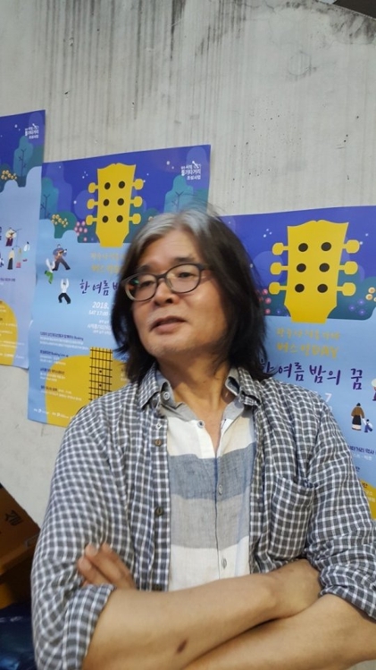 정윤천 시인