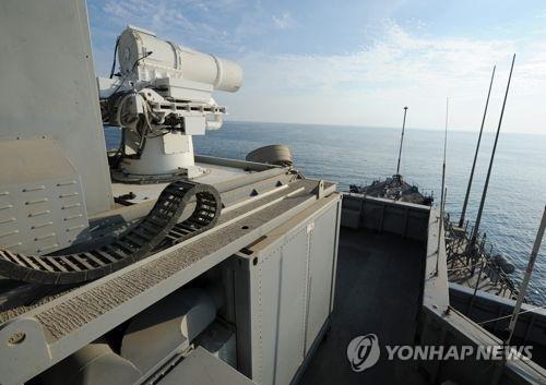 상륙함 폰스에 설치된 미 해군의 레이저무기