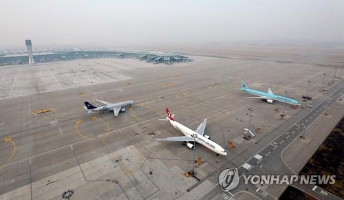 인천국제공항 제2여객터미널과 계류장