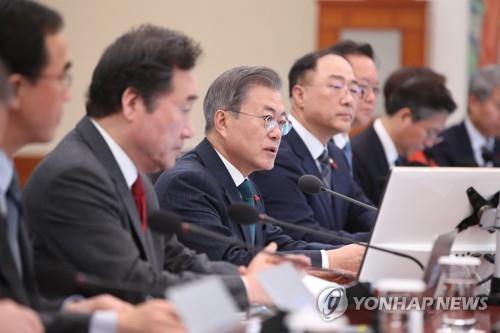발언하는 문 대통령