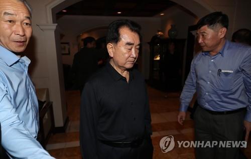 하노이 도착한 김창선
