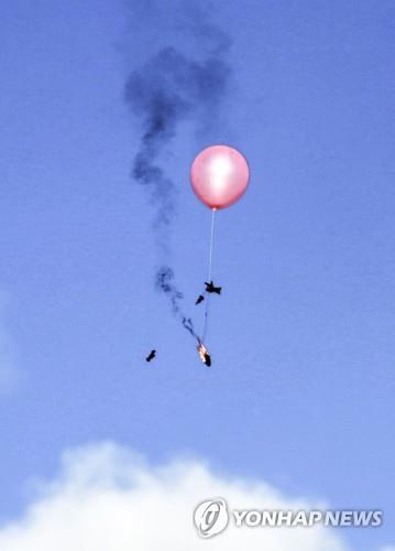 팔레스타인 자치령인 가자지구에서 이스라엘 영토로 날려 보내는 방화용 풍선[AFP=연합뉴스 자료사진]