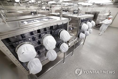 달 샘플을 보관하는 대형금고 내부