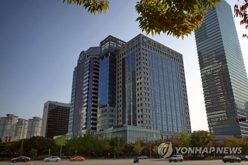 DLF 자료삭제 두고 금감원·하나은행 묵은 갈등 재점화 - 1
