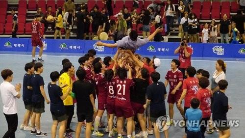 2017년 제14회 태백산기 전국종합핸드볼대회에서 우승을 차지한 황지정보산업고