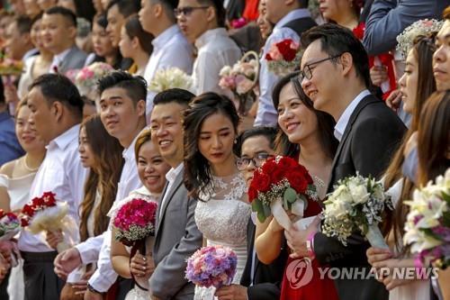말레이 중국 사원서 9월 9일에 99쌍 동시 결혼