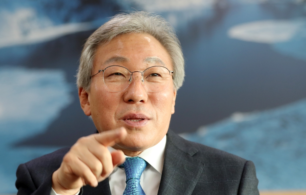 "교육은 돈이 아니라 철학의 문제"