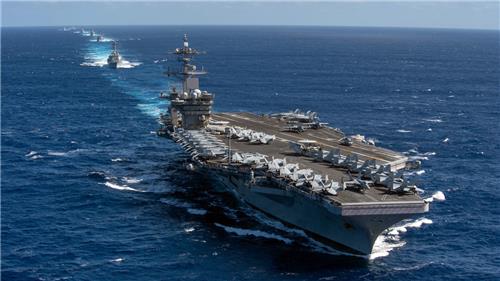 태평양 해상에 도착한 항공모함 시어도어 루스벨트호(CVN-71)