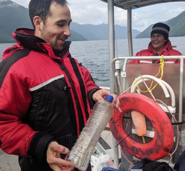 캐나다 퀸샬럿 제도 인근 해상서 발견된 페트병