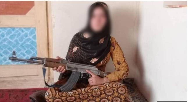 탈레반을 사살한 아프간 소녀. [SNS 캡처]